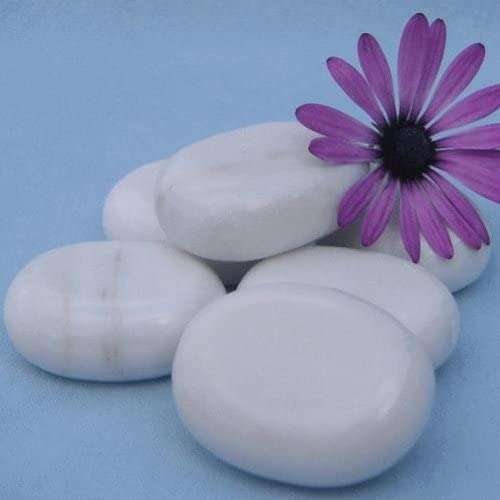 Masaje con piedras frías