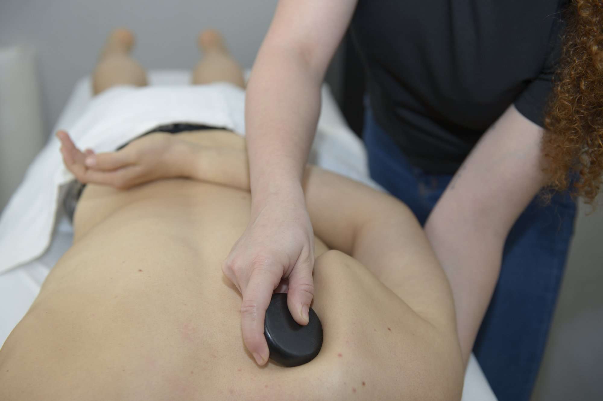 Masajes con piedras calientes en Valencia