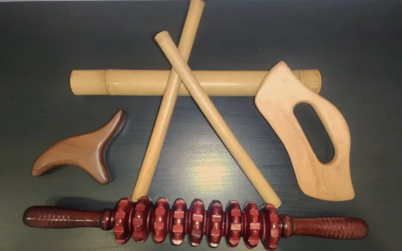 Massatge amb materials