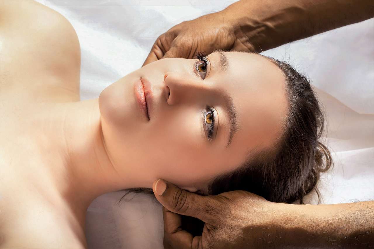 masaje facial para mejorar bruxismo